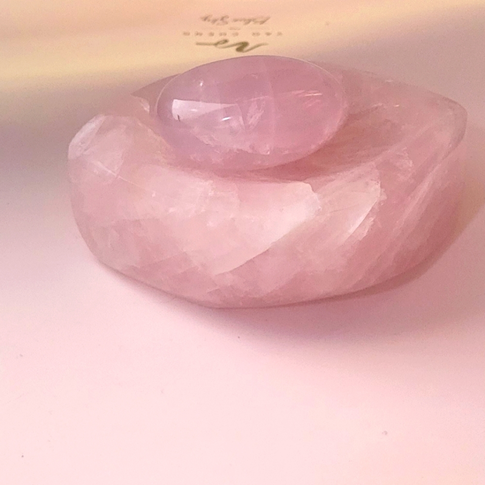 Rose quartz crystal/jewelry holder with polished rose quartz
